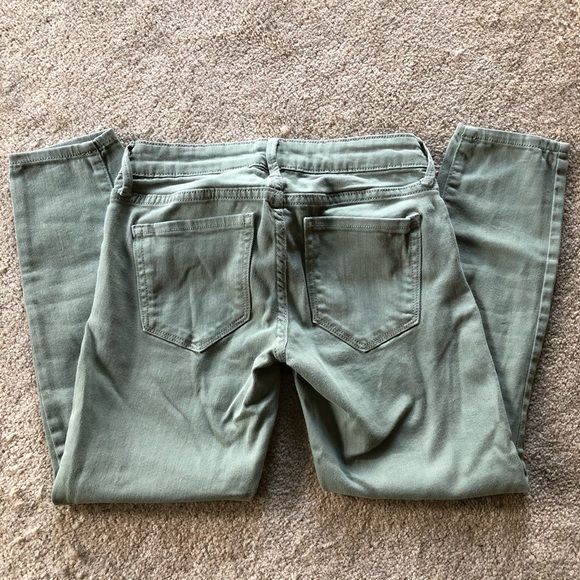 Capris - Picture 2 of 3